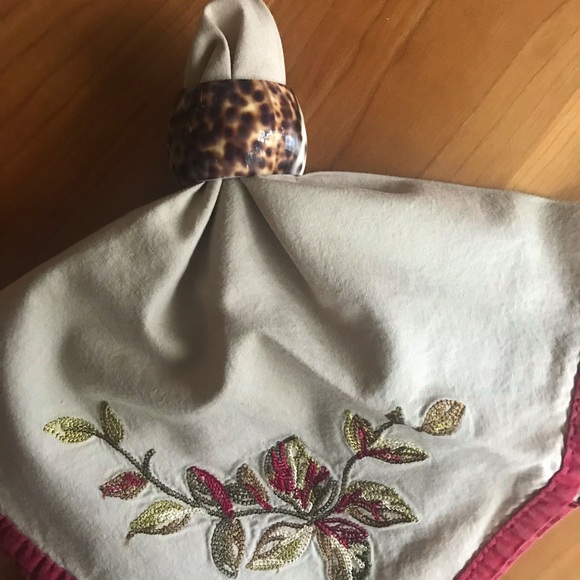 6 Shell Style Napkin Rings new. - Picture 3 of 8